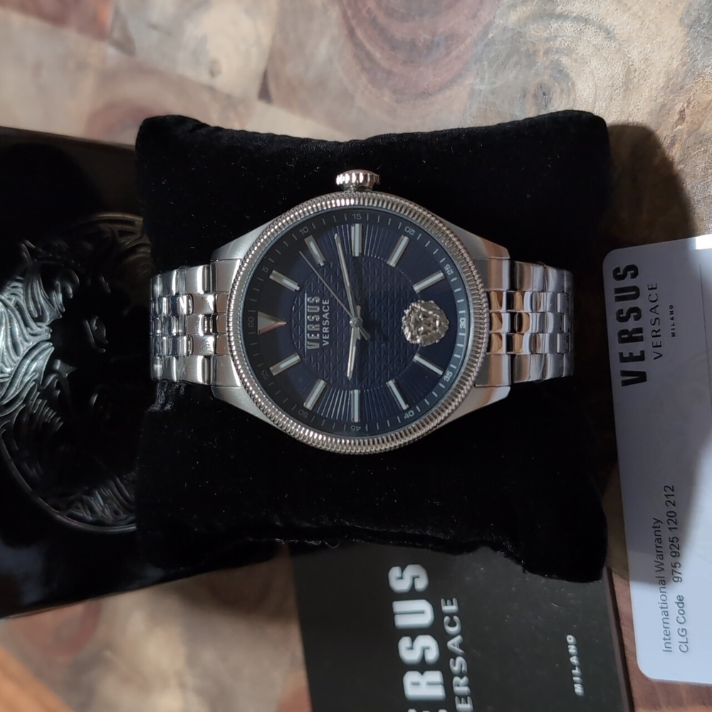 Versace Versus Milano Colonne Quartz Movement Water Resistant Watch New in Box❤️